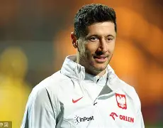 Leisu- 莱万多夫斯基九分钟五球是哪场比赛 